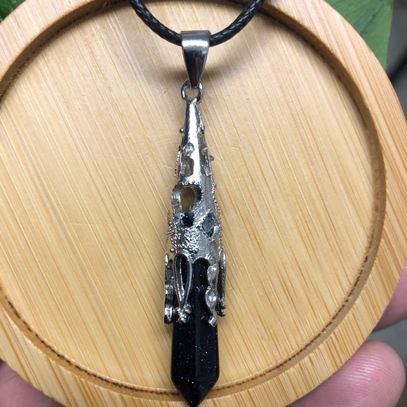 Blue Sandstone Natural Stone Hexagonal Prism Pyramid Pendant Gemstone Necklace - Picture 2 of 3